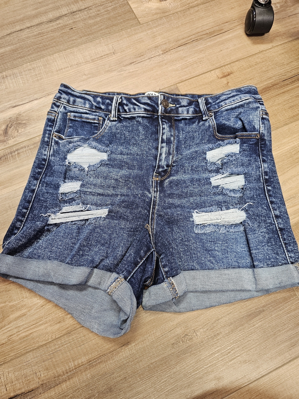 Distressed Rolled-Hem Denim Shorts - Blue Wax Jean shorts stretch